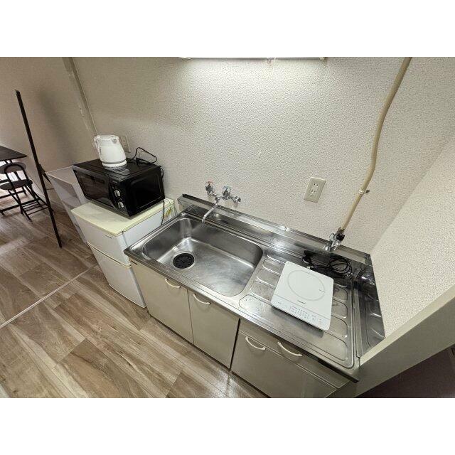 コンパクトなキッチンで掃除もラクラク