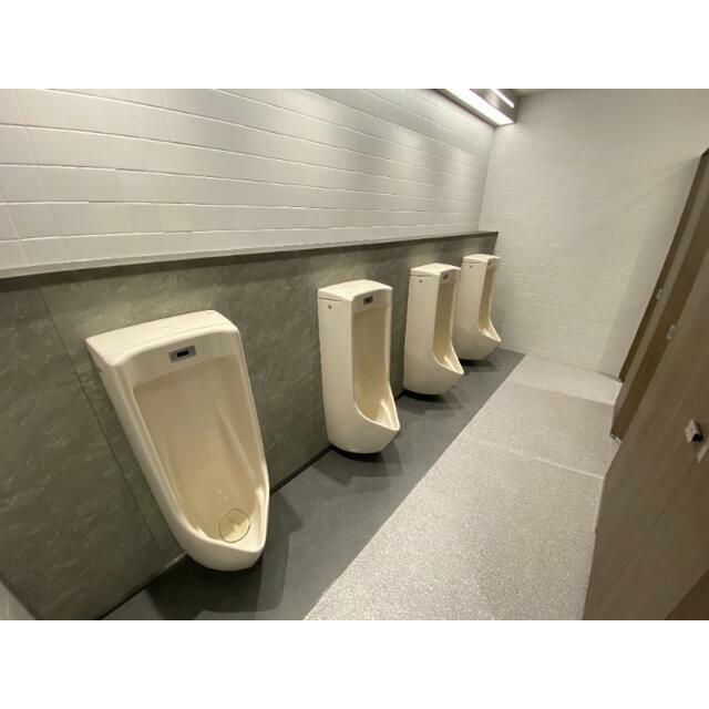 男子トイレ