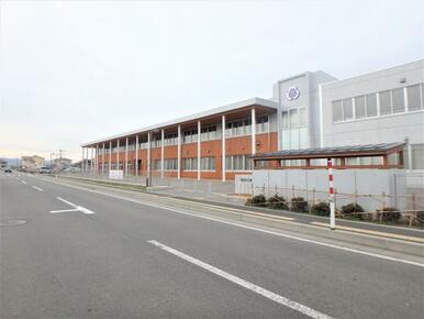 朝暘第四小学校まで徒歩約１０分