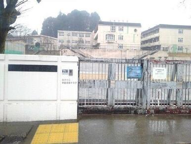 三輪小学校