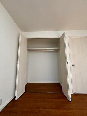 洋室西側約6帖　収納