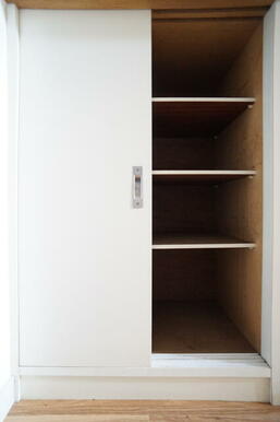 玄関には下駄箱があるので、いつでもスッキリ片付きます！