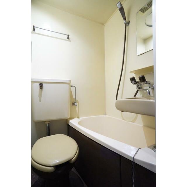 お掃除ラクラクの洗面台付き３点ユニットです☆