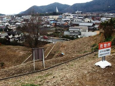 北側道路から現地