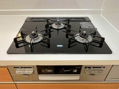 「3口コンロ」グリル付きで、忙しいときに最適な3口コンロです。