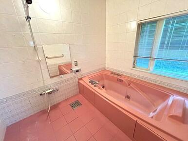 広々としたした１Ｆ浴室！ジェットバス付き！（２Ｆにも浴室ございます♪）