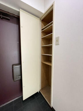 シューズボックス