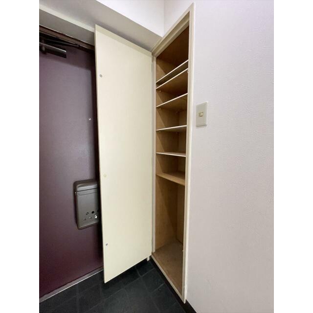 シューズボックス