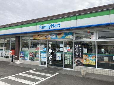 ファミリーマート　刈谷半城土中町店