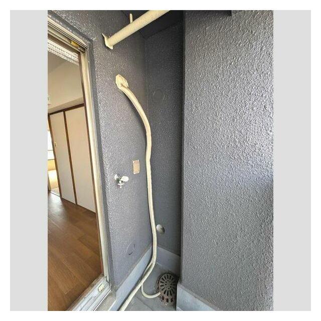 洗濯機置き場はベランダになります