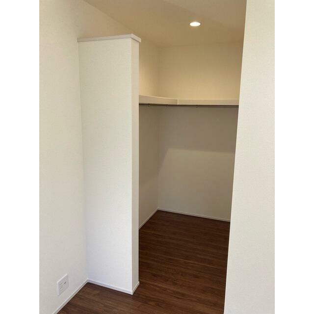 「今日は何着ていこう？」そんな楽しみを味わえる暮らし（1号棟）