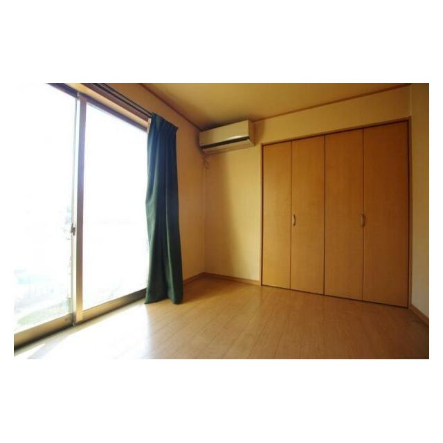 直接バルコニーに出られるので、洗濯物も楽々