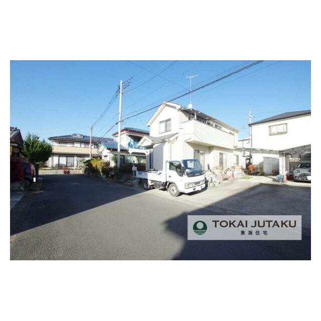 西側約6M幅員の公道。車の出し入れもスムーズに行えます＾＾