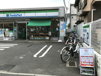 ファミリーマート世田谷玉堤店