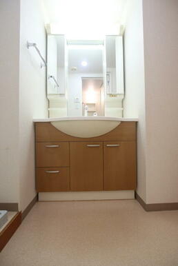 ※他号室参考写真(実際には形状、配色等異なる場合もあります)