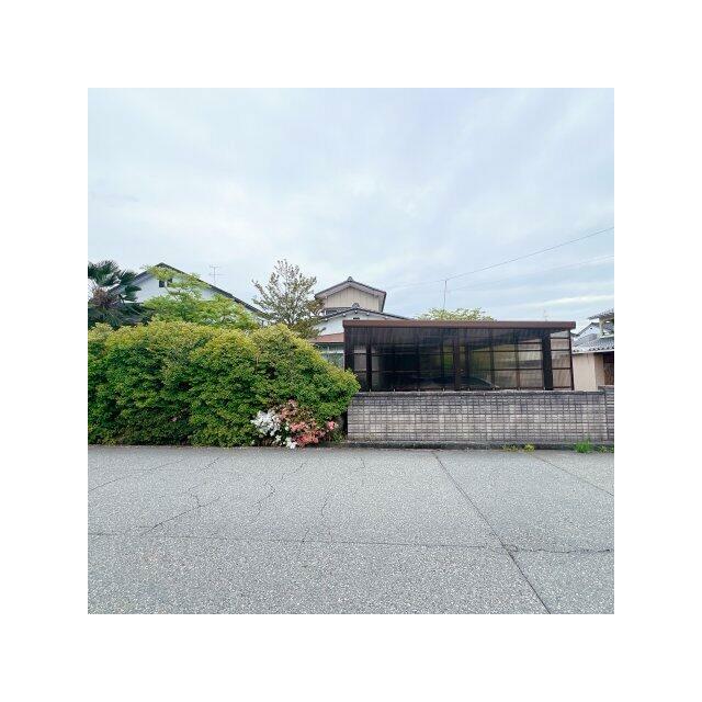 東側