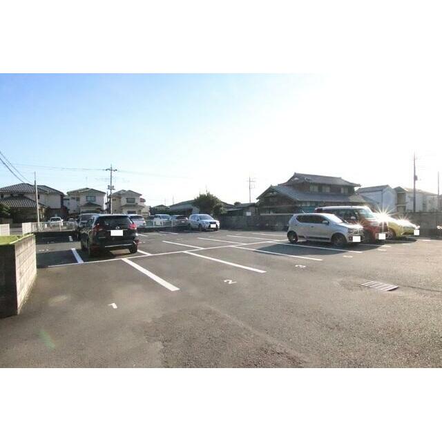 敷地内駐車場あり！（要空き確認）