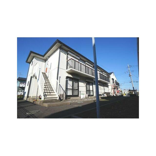 軽量鉄骨造の２階建てアパートです！