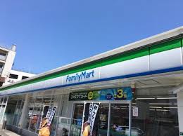 ファミリーマート馬借三丁目店