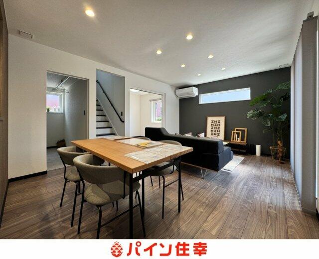 恵庭市 和光町２丁目 (恵庭駅) 2階建 4LDKの写真