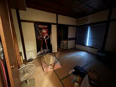 日本らしい落ち着いた雰囲気の和室です
