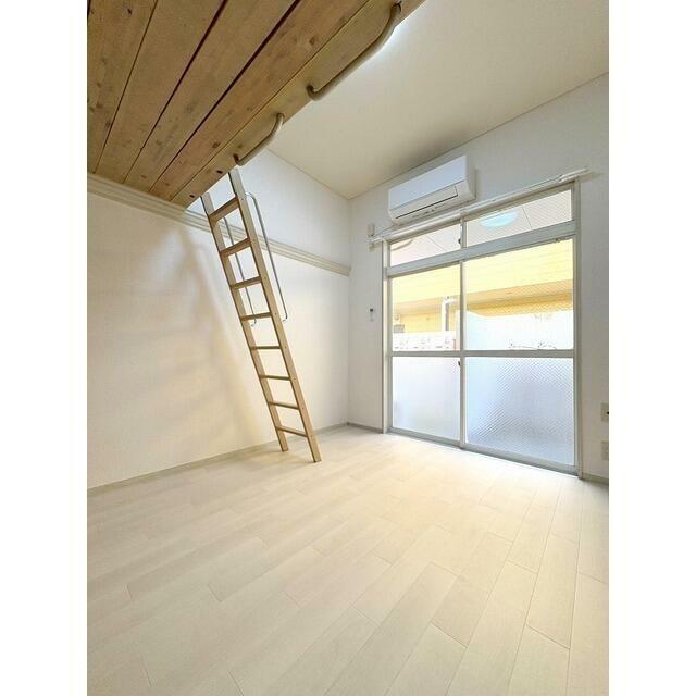 陽光差し込む明るいお部屋♪
