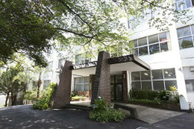 折尾愛真短期大学