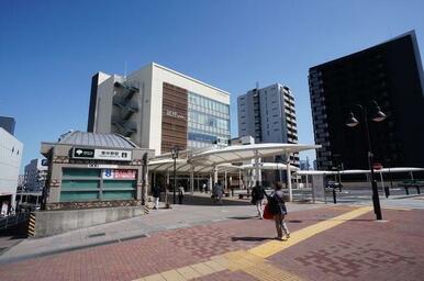 「東中野」駅前の様子♪「アトレ」等の商業施設が建ち並びます♪