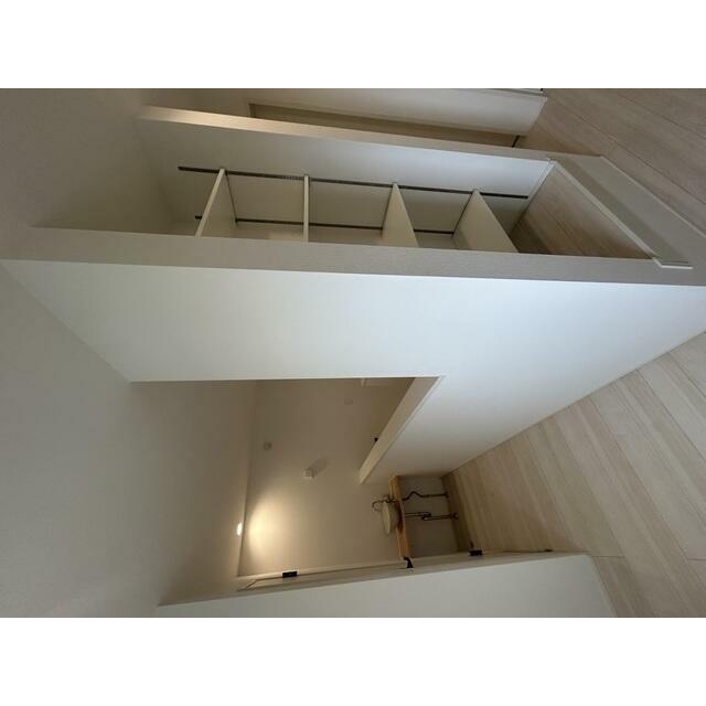2階ホール収納棚