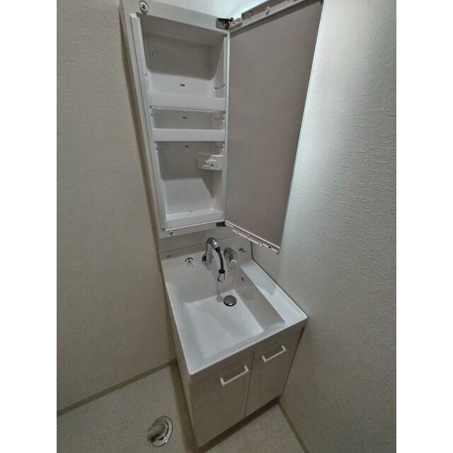 【室内参考写真】新築☆シャワー付き洗面台♪
