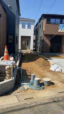 日を重ねるごとにこの佇まいに愛着が湧いてきそう（2号棟）