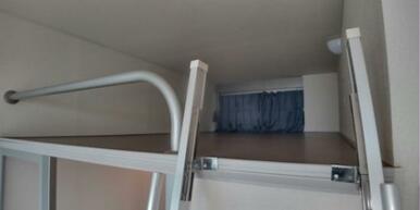 便利なロフト付き　収納スペースにもベッドにも