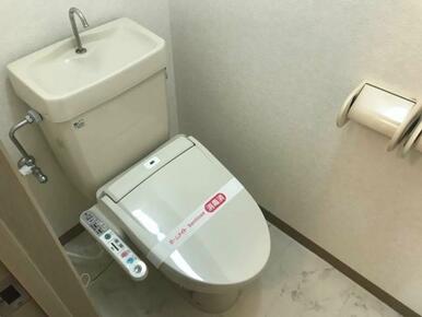 シャワー付トイレ