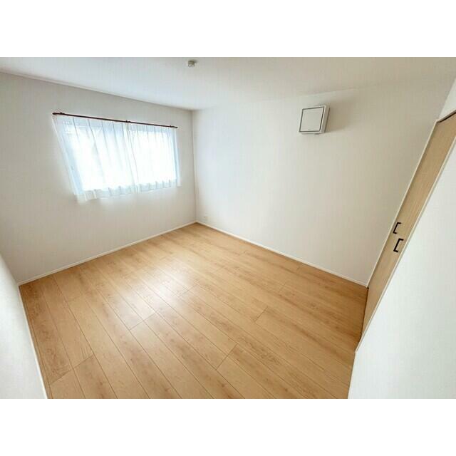 ２号棟　洋室