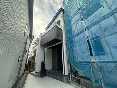 『自社一貫体制により高品質を維持』。 ”いいだのいい家”は全ての建物について自社設計・自社施工を実施しています。 全ての工程を飯田産業が自社管理しているので安心です♪