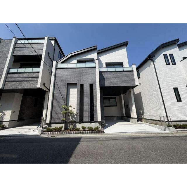 『自社一貫体制により高品質を維持』。 ”いいだのいい家”は全ての建物について自社設計・自社施工を実施しています。 全ての工程を飯田産業が自社管理しているので安心です♪