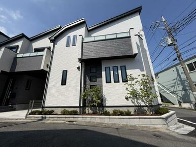 『自社一貫体制により高品質を維持』。 ”いいだのいい家”は全ての建物について自社設計・自社施工を実施しています。 全ての工程を飯田産業が自社管理しているので安心です♪