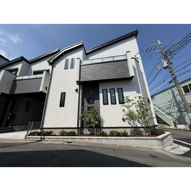 『自社一貫体制により高品質を維持』。 ”いいだのいい家”は全ての建物について自社設計・自社施工を実施しています。 全ての工程を飯田産業が自社管理しているので安心です♪