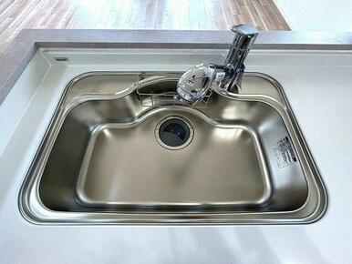 「シンク」新品交換済みです。