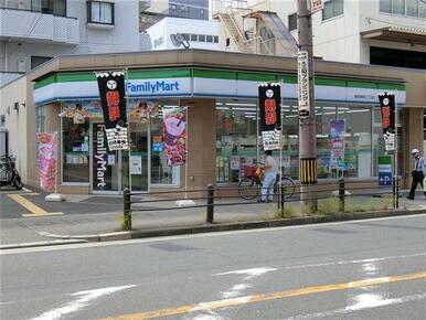 ファミリーマート鶴見横堤三丁目店