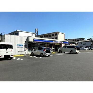 ローソン横浜鴨居町店