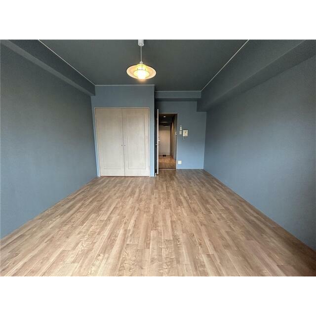 落ち着いたブルーのクロス