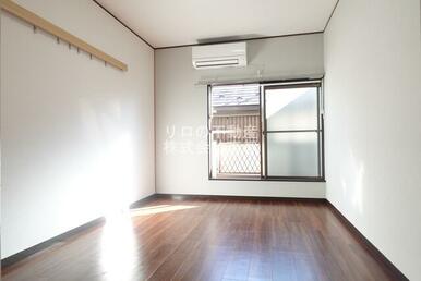 南向きで日当たり良好なお部屋！暖かな日差しが入ります♪