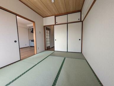 日当たり良好の6帖和室