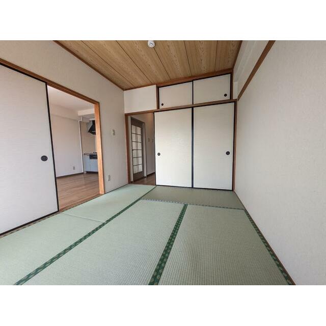日当たり良好の6帖和室