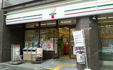 セブンイレブン烏丸御池店