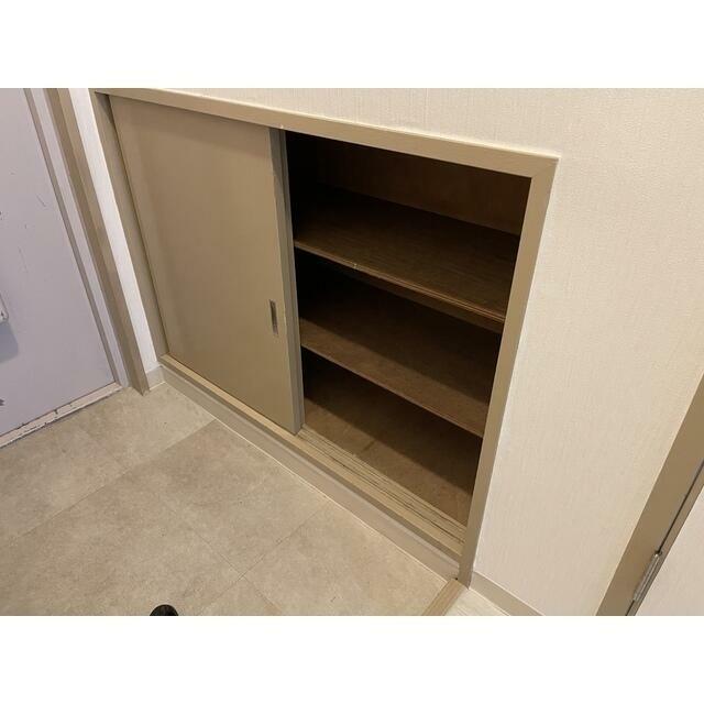 シューズボックス