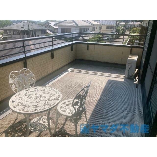 南面に広がるワイドバルコニー。明るい空間でのびのび過ごせます、