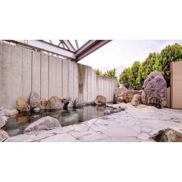 趣ある露天風呂で癒しのひとときを過ごせます