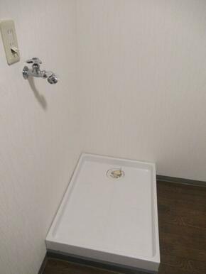 ほかの部屋の写真を使用しております。